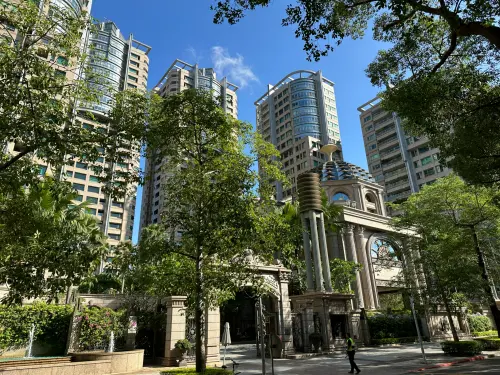 每坪493萬！「宏盛帝寶」連霸北市地王15年　驚見住宅5強全跌警訊
