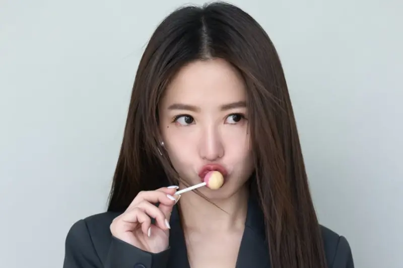 郭書瑤被問男友「帥但沒錢」可嗎？她秒打槍：CORTIS哪一個沒錢！