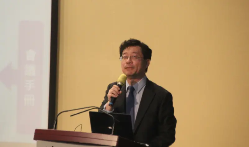 25%廠商認為AI過熱　中經院長連賢明：廠商接單接到嚇到