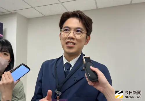 ▲開業診所整形外科醫師黃昱豪。（圖／記者張乃文攝）