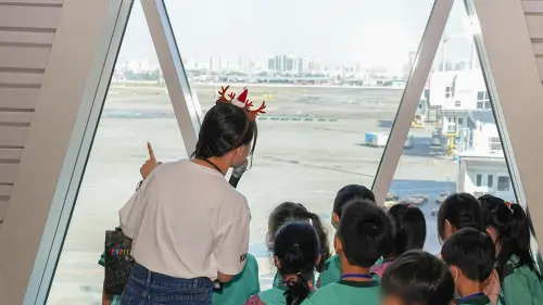 昇恒昌基金會高雄機場送暖　頒發獎助學金陪學童溫馨過聖誕
