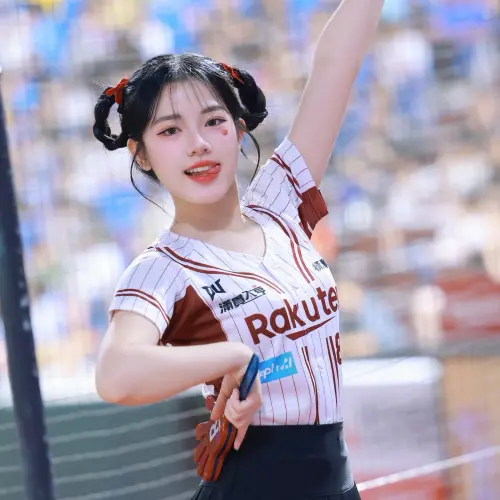 ▲芷軒率先宣布自己「已經失業了」。（圖／翻攝自臉書@芷軒 Zhi Xuan）