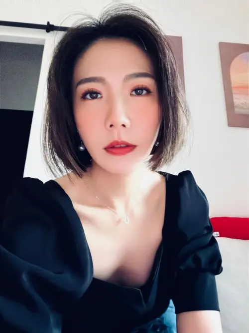 ▲大牙因為年輕時初戀在聖誕節跟她分手，多年來對於聖誕節十分無感。（圖／翻攝自大牙IG@bigtooth）