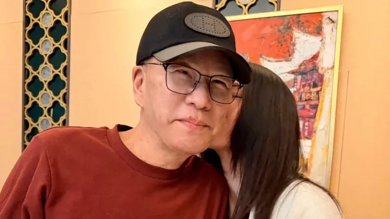 ▲沈玉琳（左）生日這天露臉，暴瘦、憔悴模樣惹人心疼，他提到回歸演藝圈，透露「快要可以見面了」。（圖／沈玉琳的御琳軍臉書）