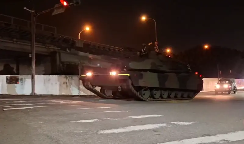    ▲陸軍裝甲584旅聯兵3營實施戰備偵巡訓練，首次納編「地表最強」M1A2T戰車。（圖／全球防衛雜誌提供）  