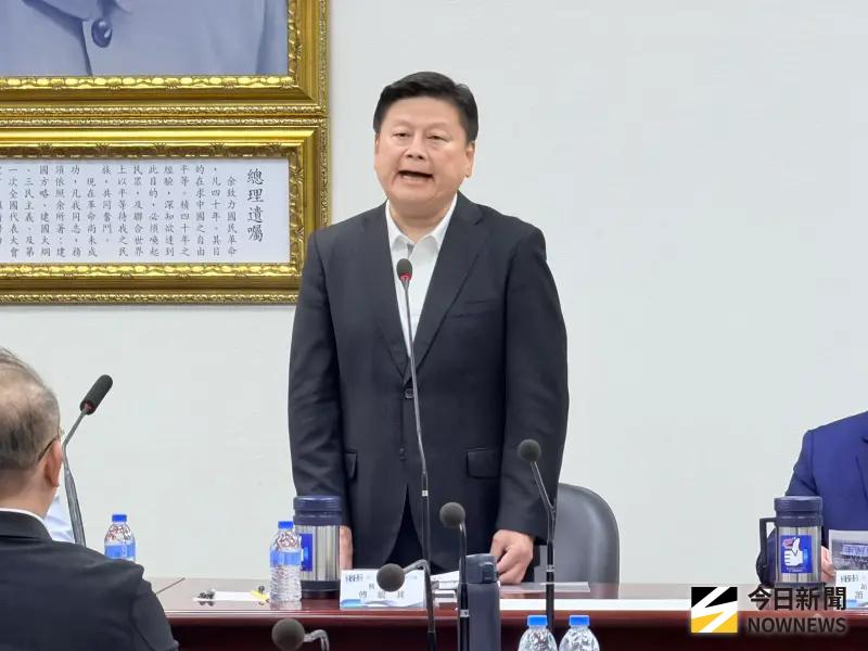 ▲國民黨團總召傅崐萁宣布彈劾賴清德時程。（圖／記者嚴俊強攝，2025.12.24）