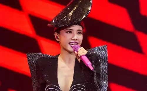 蔡依林示範舞台被鬧場怎辦？酒醉粉絲衝上來　她1舉動完勝王ADEN
