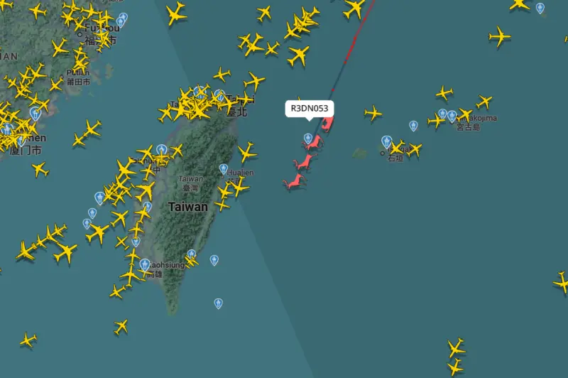 ▲航空資訊網「Flightradar24」版本的聖誕老公公追蹤器顯示，他已經在台灣時間17點37分通過台灣東部海域上空。（圖／Flightradar24）