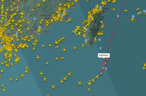 ▲聖誕老公公的雪橇今（24）日晚間17點37分通過台灣東部海域上空。