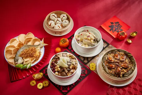▲全國飯店「精裝組合」年菜套組，精選四道主菜搭配港式叉燒包，份量適合小家庭，每套5,999元。（圖／業者提供）
