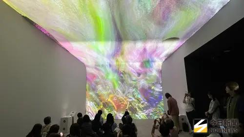 穿越光影的靜心之旅「流光藝境」駁二登場
