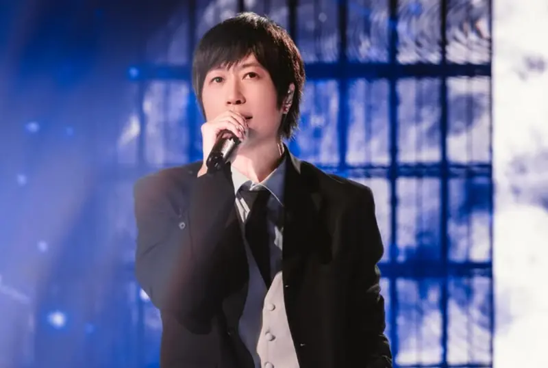 ▲朱孝天因被F4合體演唱會排除在外，因此開撕相信音樂及五月天阿信（如圖）。阿信昨晚平安夜發文，寫下長文吐露心聲，直言「世界總是有點吵雜」。（圖／相信音樂IG＠binmusic.ig）