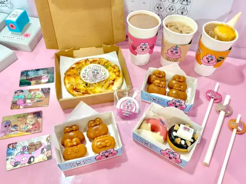 ▲褲褲兔雞蛋糕表情豐富，最想吃到小褲褲造型。（圖／記者蕭涵云攝）