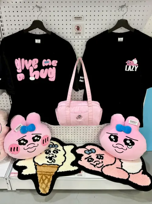 ▲褲褲兔個人隨身配件也有不少選擇。（圖／記者蕭涵云攝）