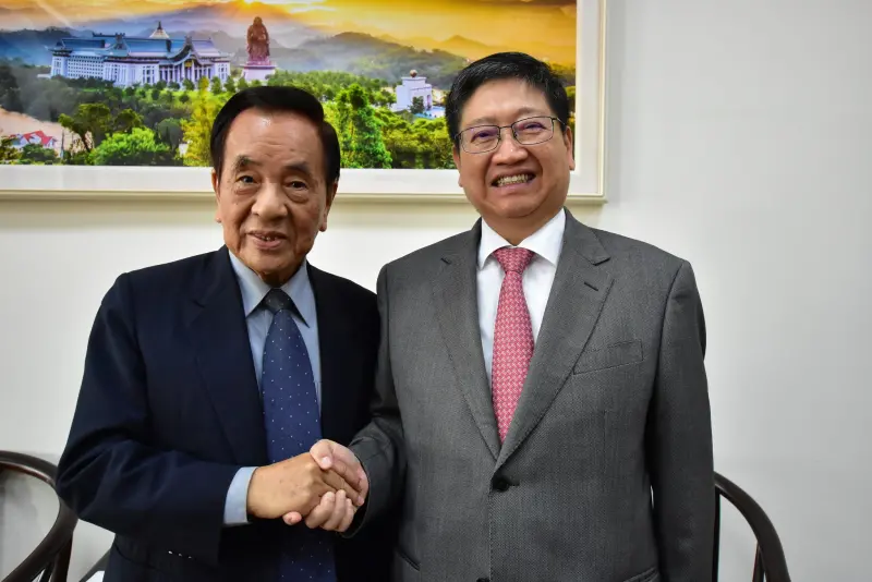    ▲新竹縣前縣長陳進興（左）於12月5日辭世，享壽93歲，新竹縣長楊文科（右）也發文悼念。（圖／翻攝自楊文科臉書）  