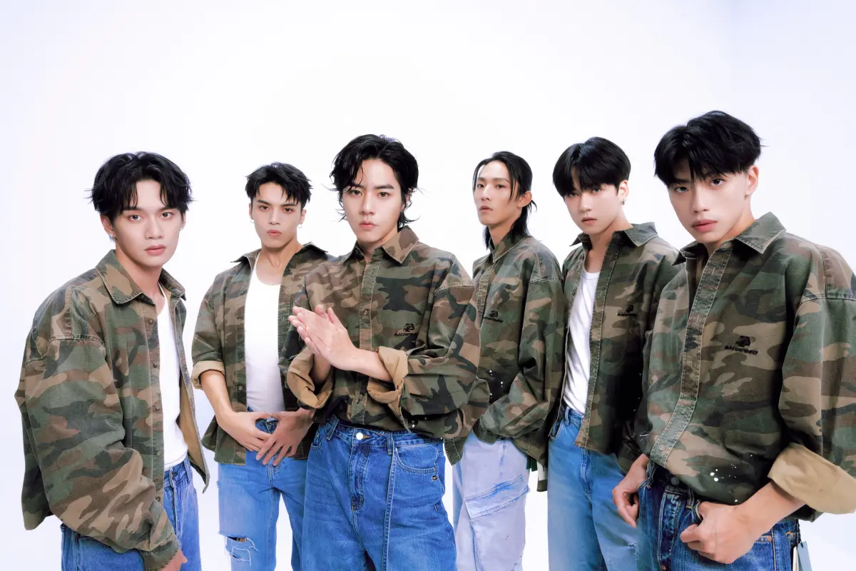 ▲Ozone明年除了文廷（右1），其他成員包括子翔（左起)、哲言、佳辰、煥鈞、祖安將入伍當兵，1月11日預計舉辦簽唱會，和粉絲好好道別。（圖／索尼音樂提供）