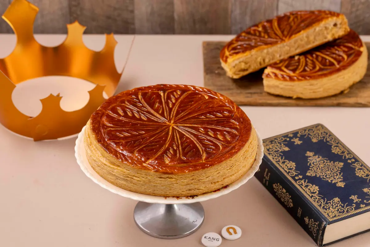 ▲近幾年，台灣人習慣在聖誕節會吃國王派，事實上，國王派在法國，往往是在主顯節（每年1月6日）才會享用，更有其文化意義。（圖／德麥食品提供www.tehmag.com.tw）