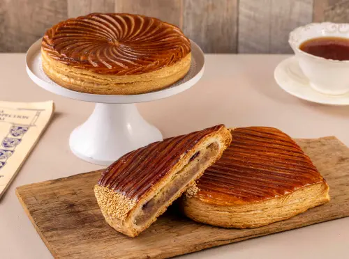 ▲國王派傳統的內餡，是奶油杏仁餡，滋味香甜。（圖／德麥食品提供www.tehmag.com.tw）