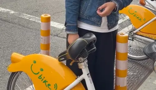 ▲有民眾過去發現YouBike自行車坐墊被反轉，以為是上一個使用者惡作劇，沒想到真相誤會大了。（圖／翻攝IG@youbike_tw）