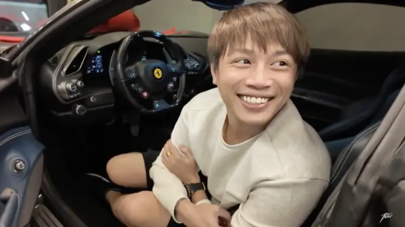YTR儒哥入手1460萬法拉利！感性謝愛妻衣衣　粉歪樓：不要再淹水