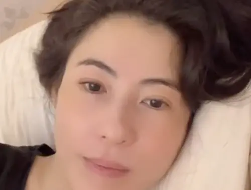 張柏芝聖誕節大放送！滾床私密影片釋出火辣身段　懶理暴瘦傳言
