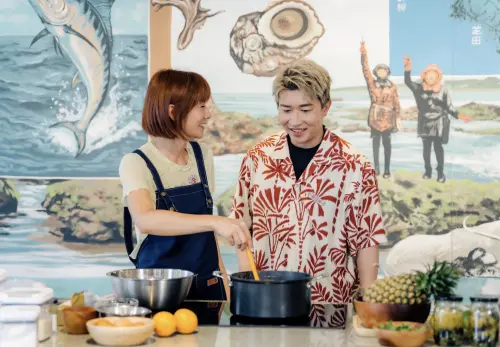 ▲嗨！營業中、曾莞婷、阿本、莎莎（圖／好看娛樂提供）