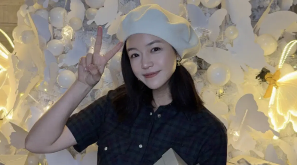 ▲藝人陳妍希（如圖）今年2月宣告離婚陳曉，日前聖誕節她曬出9歲兒子真面目，粉絲驚喜連連：「像到爸爸了！」陳妍希開心聖誕節和喜歡的人共度。（圖／翻攝自陳妍希微博）