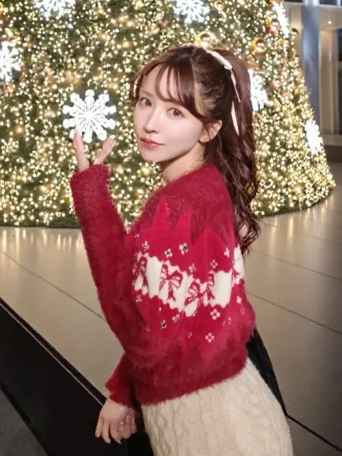 ▲三上悠亞在台北101聖誕樹前的美照，也引發粉絲熱議。（圖／翻攝自三上悠亞IG@yua_mikami）