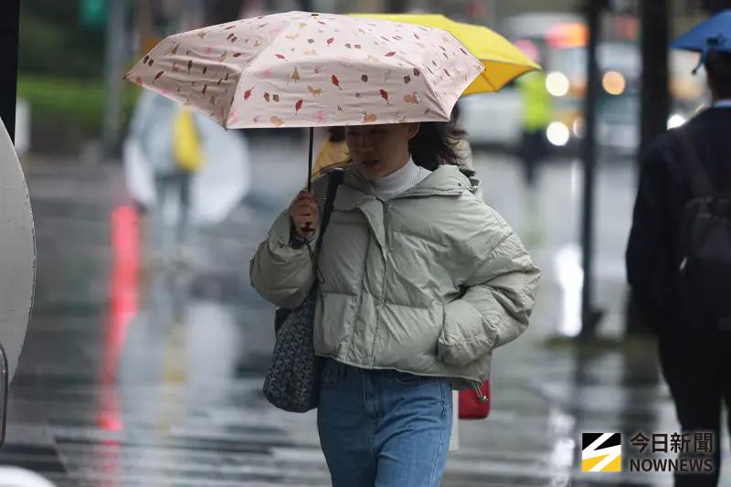 天氣預報／白天準備回暖！跨年夜「北東濕涼有雨」：低溫剩下15度