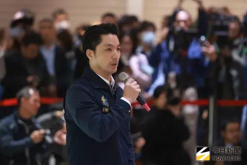 捷運北門站男雨傘狂敲引恐慌！乘客大奔逃　蔣萬安回應了
