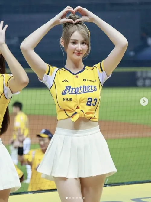 ▲短今（圖／翻攝自短今IG）