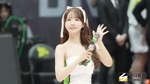 直擊／勝利女神三上悠亞降臨！撒嬌舞+TWICE組曲　全場粉絲都嗨翻
