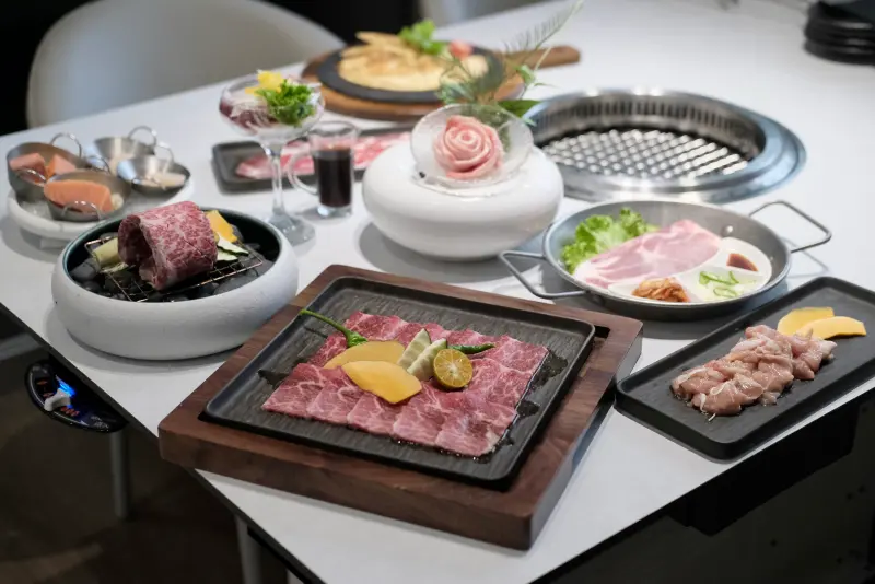 被燒肉耽誤的甜點吃到飽！森森燒肉開高雄第2家分店　新套餐開箱