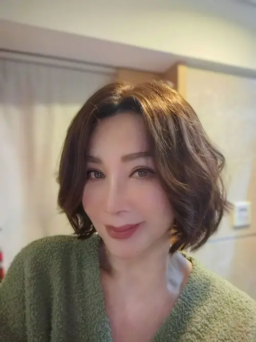 ▲陳美鳳歲末年終改變造型，連頭髮都變短。（圖／陳美鳳IG@im_meifen）