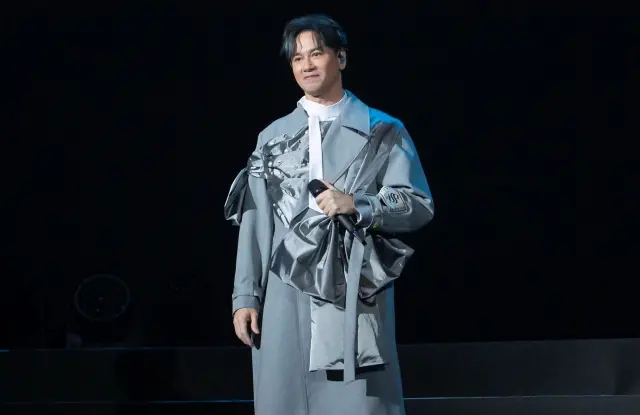 ▲李聖傑台北演唱會今（27）日迎來第二天，他在尾聲時忍不住在台上泛淚，透露自已為演唱會準備很久，還閉關練胸肌，直呼很痛苦，但他也感性喊：「想把最好狀態留在小巨蛋」。（圖／錞藝音樂提供）