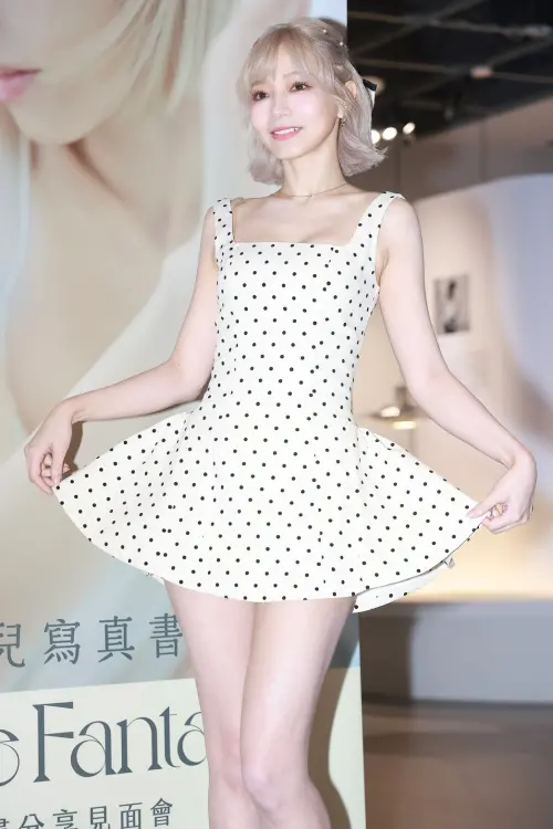 ▲寶兒今舉辦《Babe Fantasy‧寶兒寫真書》新書分享見面會，僅管天氣不是那麼好，但現場仍有許多粉絲、媒體朋友到場支持，讓她相當感動。（圖／記者葉政勳攝影）