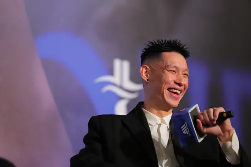 林書豪曝決定退休關鍵時刻！兒子看到他哭了　陪愛子溜滑梯都困難
