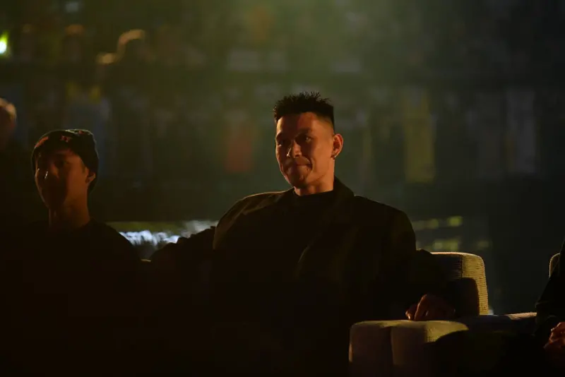 ▲新北國王於TPBL例行賽後，為他舉辦隆重的「7號」球衣退休儀式。「野獸」林志傑和中華隊主控陳盈駿都送上祝福。（圖／記者林柏年攝）