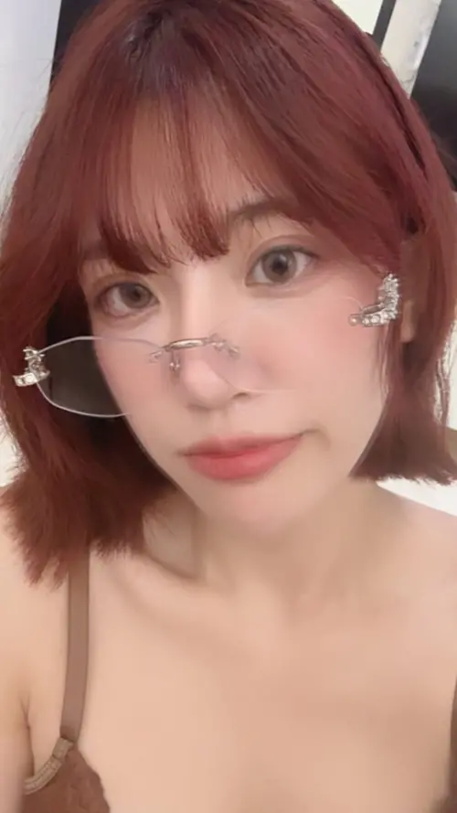 ▲熊霓在IG上曬出短髮新造型。（圖／翻攝自熊霓IG@michelle02_14）