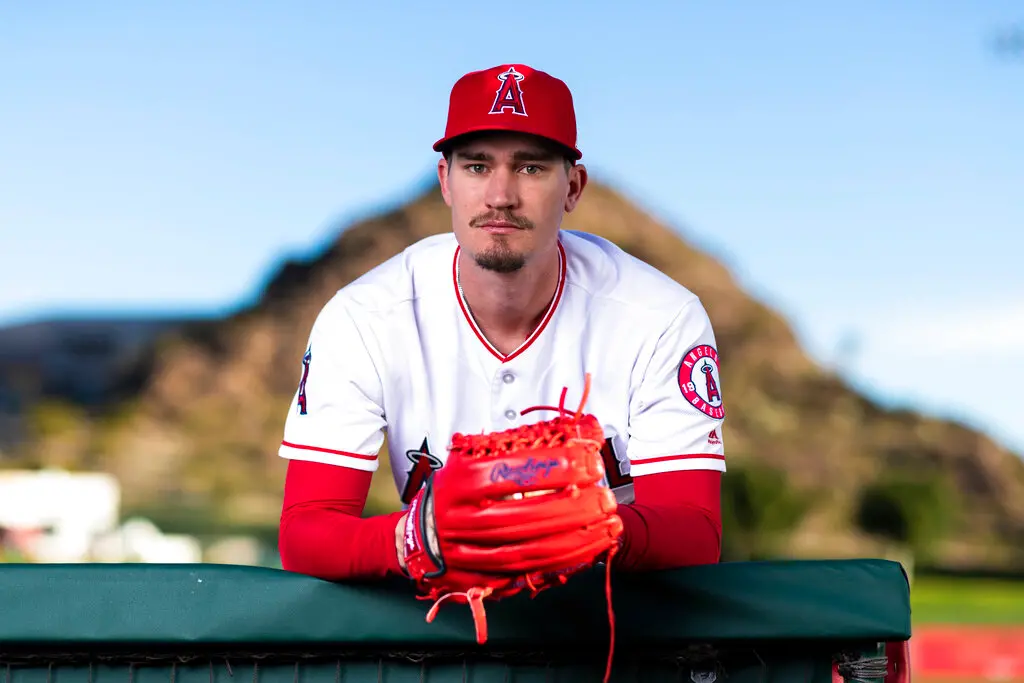 ▲曾與大谷翔平在天使與道奇當過隊友、被日本媒體尊稱為「大谷大哥」的左投安德魯·希尼（Andrew Heaney），於今（29）日透過個人Instagram正式宣布結束球員生涯，為自己長達12年的大聯盟旅程畫下句點。（圖／美聯社／達志影像）