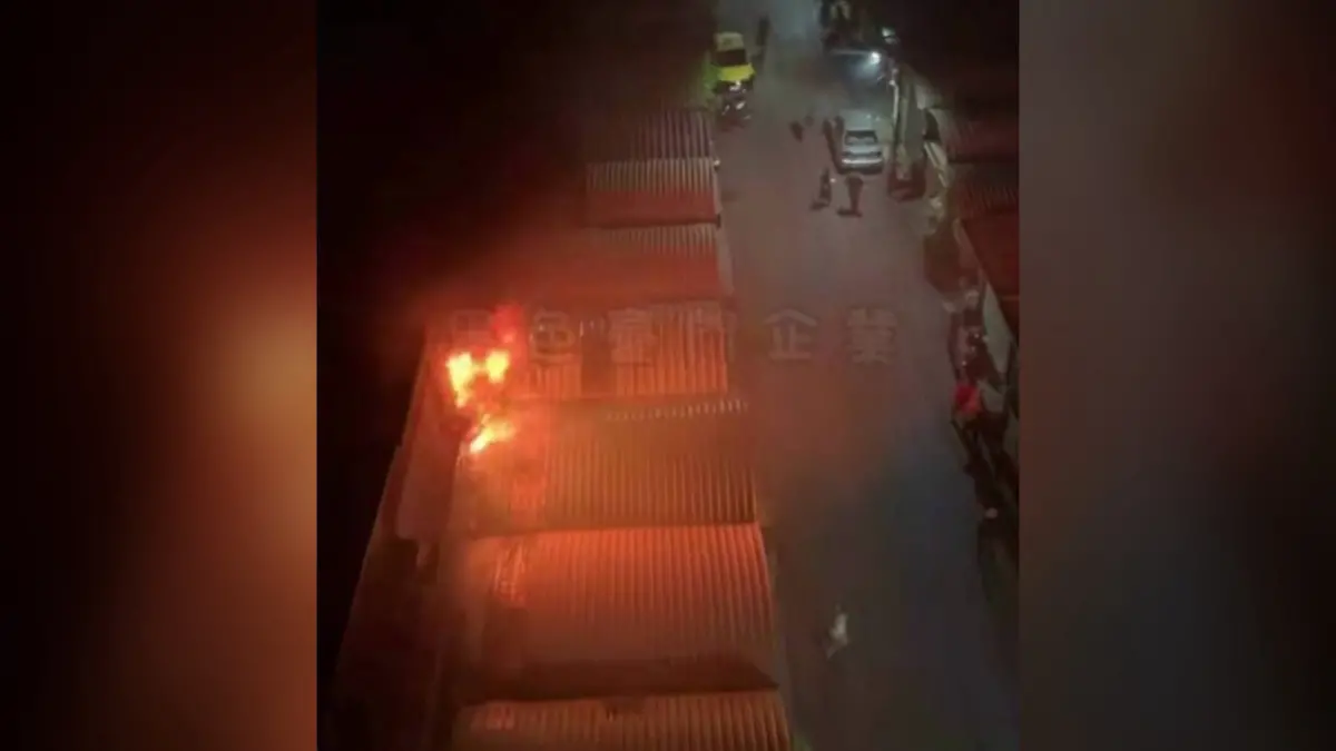 ▲台中凌晨驚傳死亡火警。（圖／翻攝黑色豪門企業）