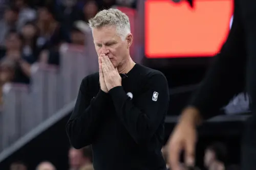 NBA／嘴綠關鍵失誤成敗因！科爾主動扛責　勇士球迷怒轟：炒掉他
