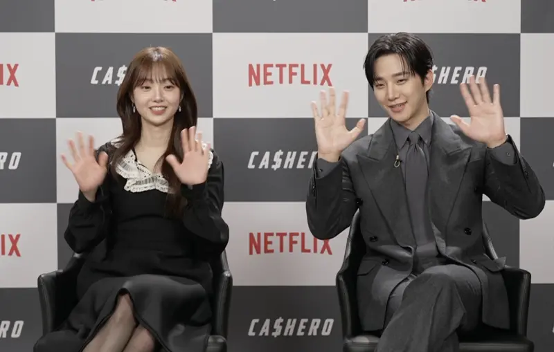 ▲李俊昊、金慧峻（左）受訪宣傳《現金英雄》，聊到願意花多少錢救人，李俊昊願意捐出全部財產。（圖／Netflix）