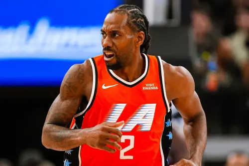 ▲金州勇士將於台灣時間週二作客挑戰洛杉磯快艇，雷納德（Kawhi Leonard）上一戰狂轟45分，率隊以118：101擊敗猶他爵士，狀態火燙，也讓本場對決增添看點。（圖／洛杉磯快艇X）