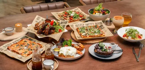 ▲白霧時光擁有多元豐富的複合式餐飲選擇，早餐、早午餐、晚餐分時段提供。（圖／路易莎集團提供）