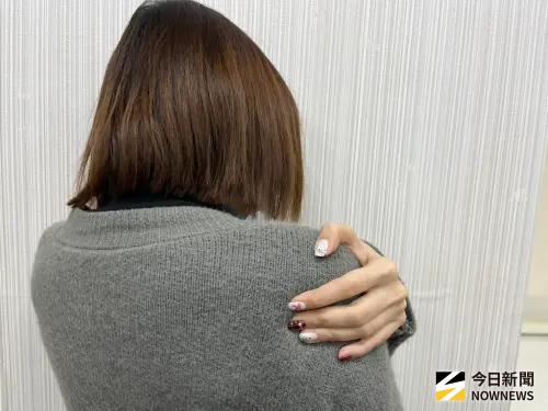 女右肩痛到不敢穿衣服！看遍骨科　醫揪1病：嚴重恐引發腦膜炎
