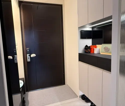 ▲玄關每天只要花1分鐘打掃，就能維持乾淨。（圖／記者張家瑋攝）