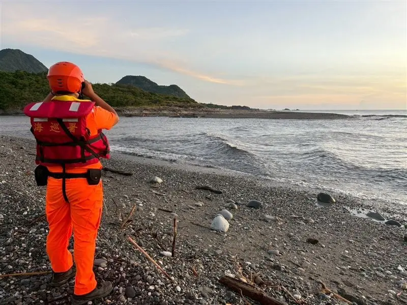 ▲澎防部上士三連石滬潛水失蹤，警消持續搜救當中。（圖／民眾提供）