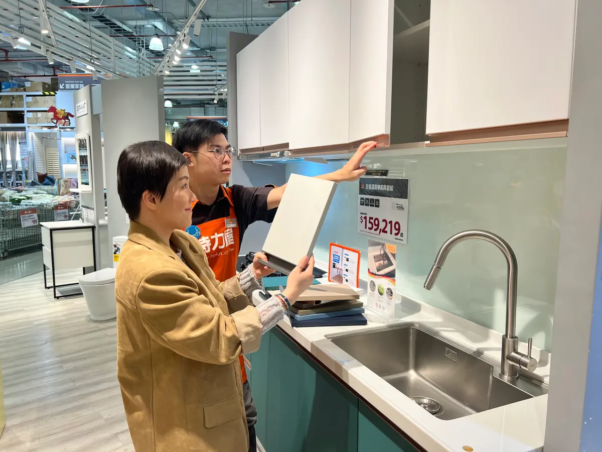 ▲過年前除舊布新，特力屋推出滿3000元現折300元活動，還有免費專業管理師諮詢、到府丈量與規劃。（圖／特力屋提供www.trplus.com.tw）