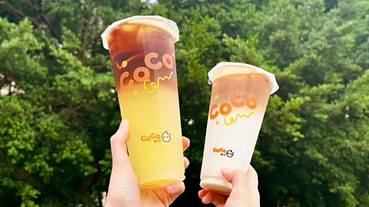 ▲CoCo都可跨年五大手搖飲料優惠一覽！買一送一喝到明年2026；進軍咖啡市場有成，果咖每日熱賣超過一萬杯，新年元旦開賣「生椰拿鐵、台灣柳丁美式」等四款新品。（圖／CoCo都可cocofreshtea.ca）